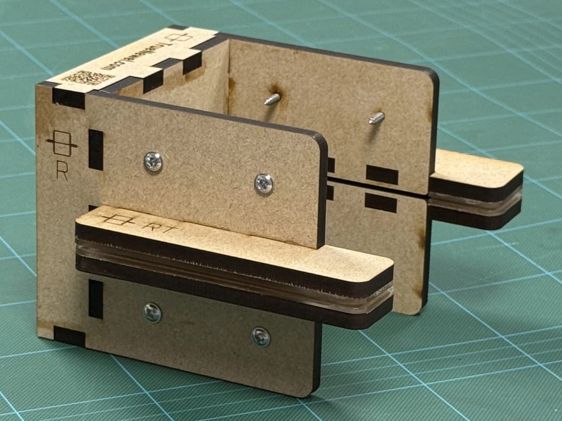 Ready-assembled TrueNewel 90 newel post cutting jig