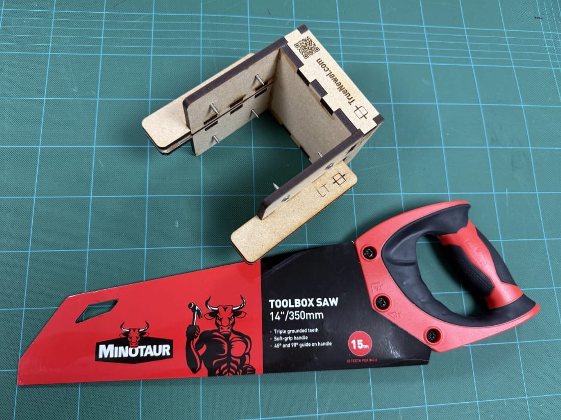 TrueNewel 90 saw kit contents including recommended hand saw